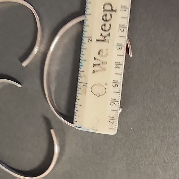 Three silverplated open bracelets - "Joy"- "Live, Love, Laugh" - "Peace" - Picture 10 of 13